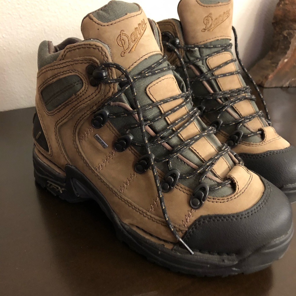 NEW Danner 453 GTX Men’s GoreTex all purpose hiker
